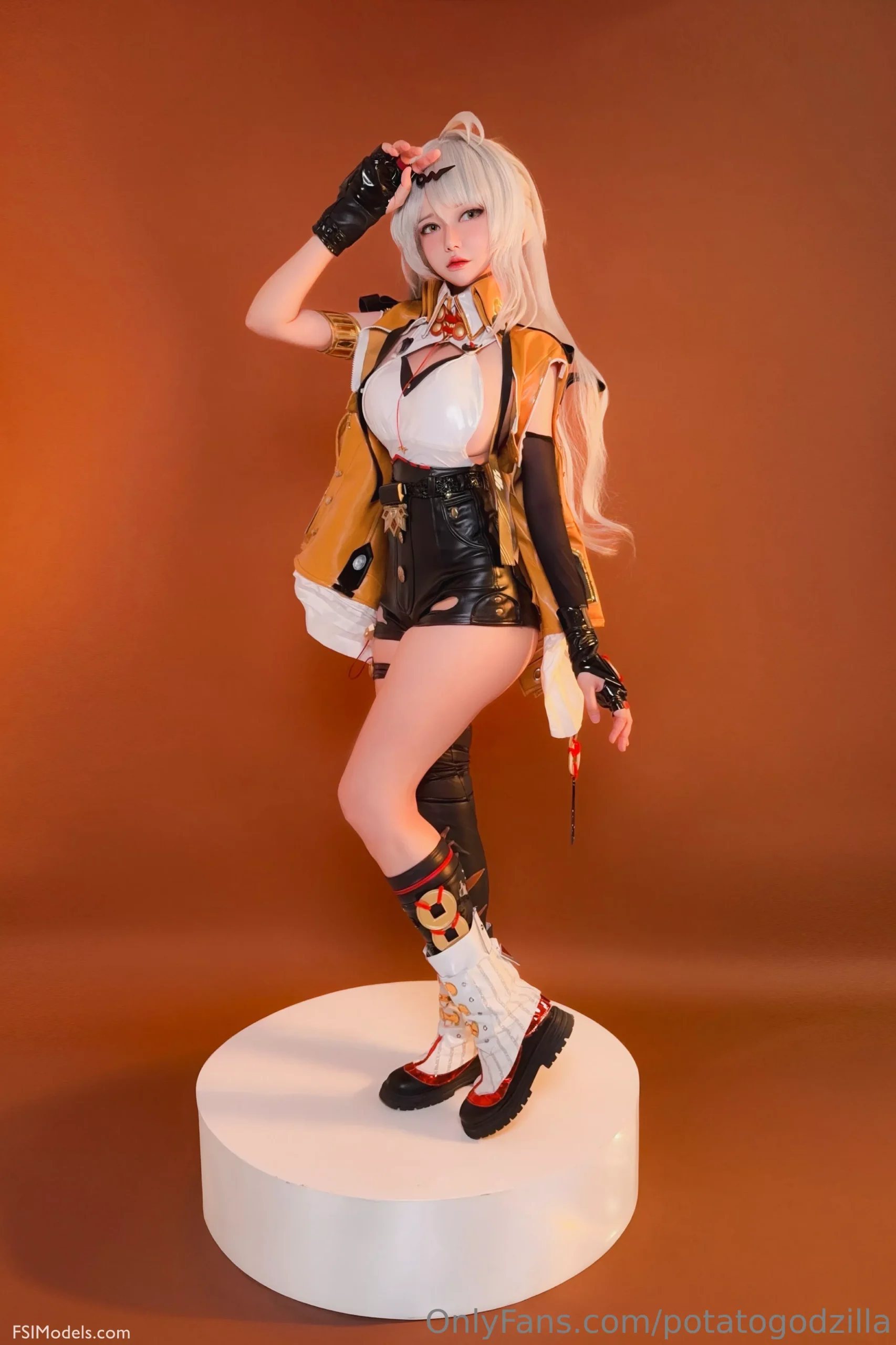 Potato Godzilla - Yixuan Cosplay Photos - 27