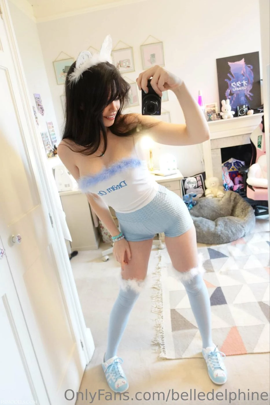 Belle Delphine Blue Booty Shorts Leaked Onlyfans Photos - 7