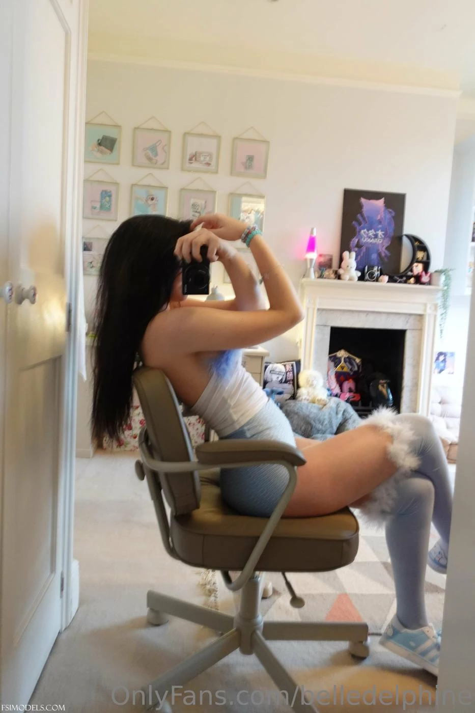 Belle Delphine Blue Booty Shorts Leaked Onlyfans Photos - 21