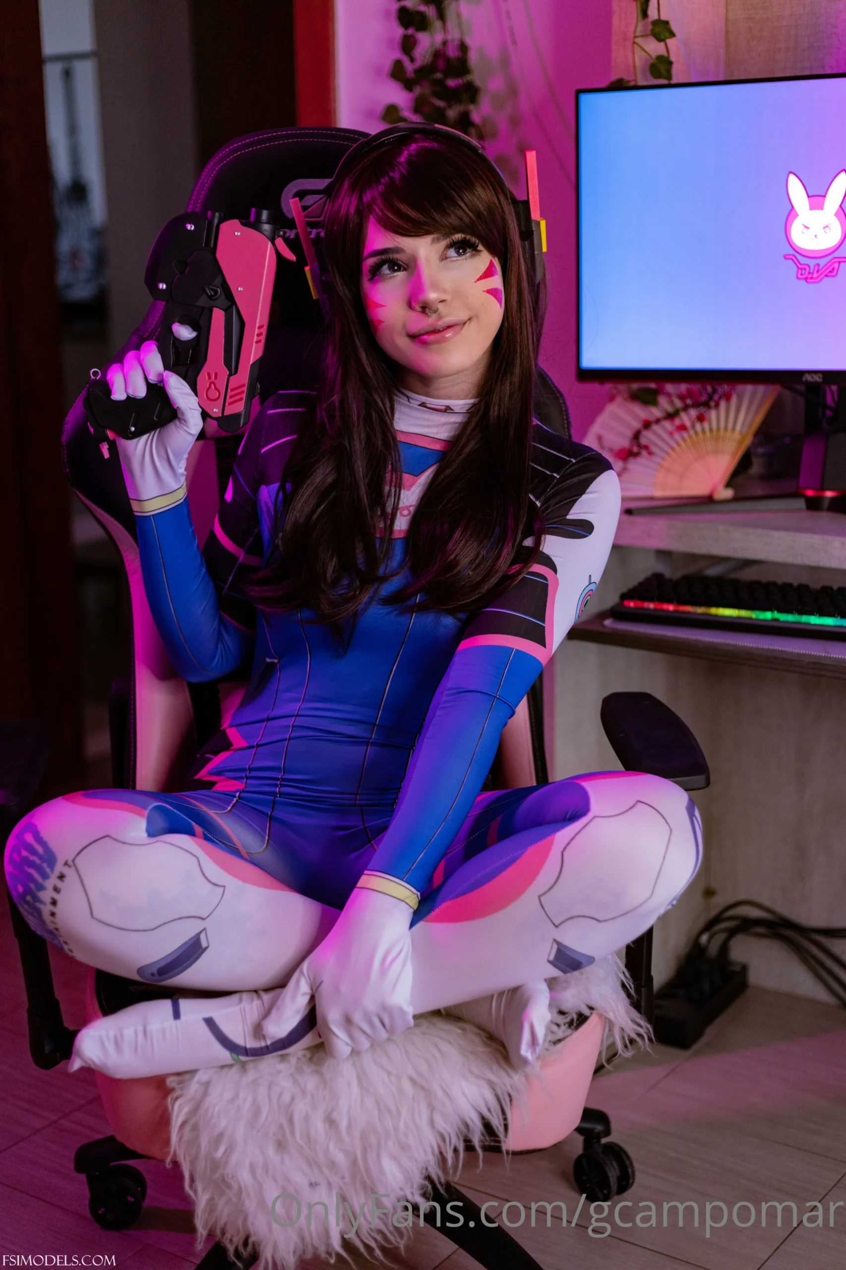 Giovanna Campomar – D.Va Cosplay Photos - 10 Giovanna Campomar – D.Va Cosplay Photos - 9