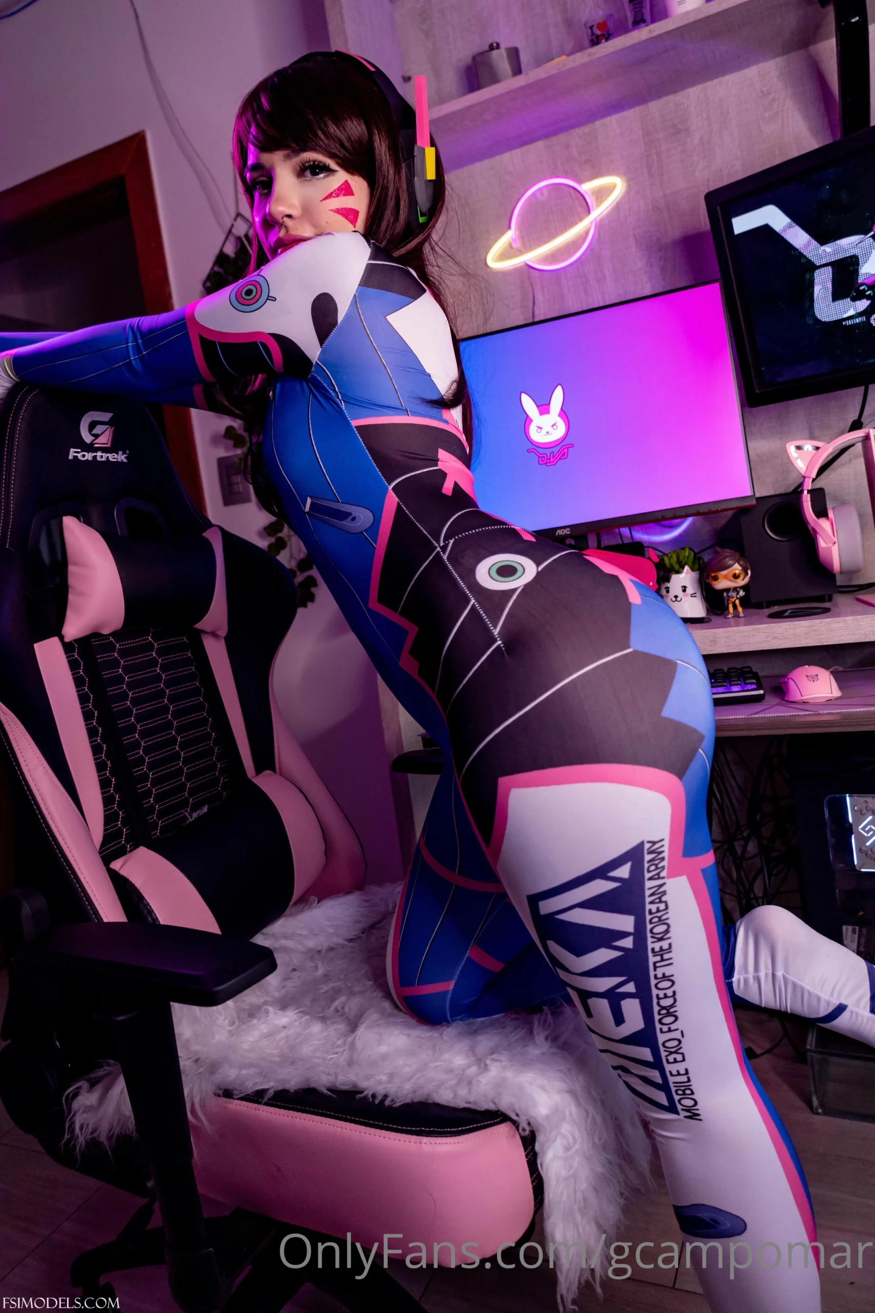 Giovanna Campomar – D.Va Cosplay Photos - 14 Giovanna Campomar – D.Va Cosplay Photos - 13