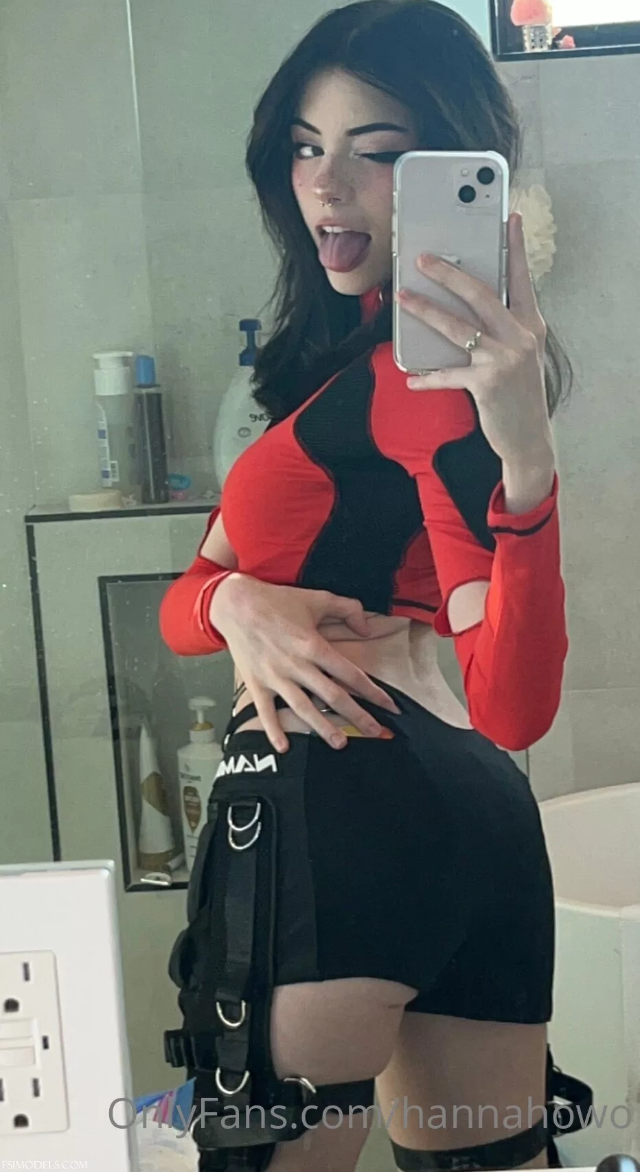 Hannah Owo Cyberpunk Nude Cosplay Photos - 4 Hannah Owo Cyberpunk Nude Cosplay Photos - 3