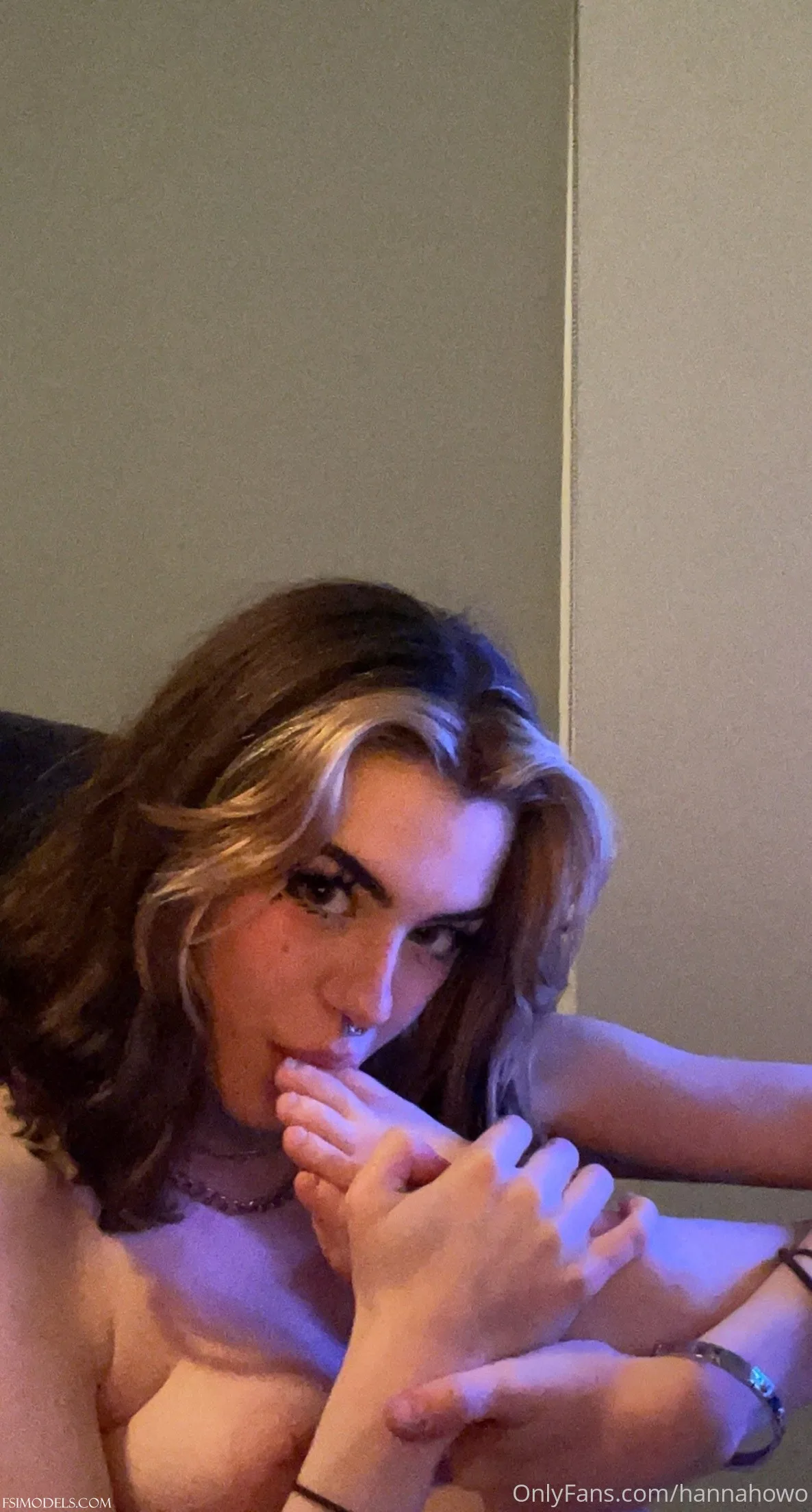 Hannah Owo Feet Nude Tease Photos - 19