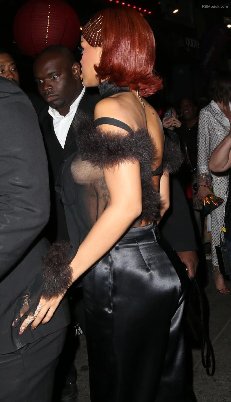 Rihanna Candid See-Through Nipple Slip Photos Leaked Photos - 5