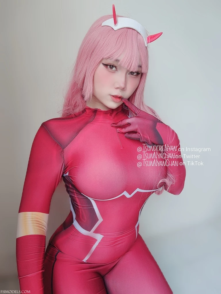 Tsunnyanchan - Zero Two Cosplay Set Photos - 47