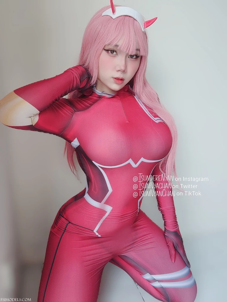 Tsunnyanchan - Zero Two Cosplay Set Photos - 4 Tsunnyanchan - Zero Two Cosplay Set Photos - 3