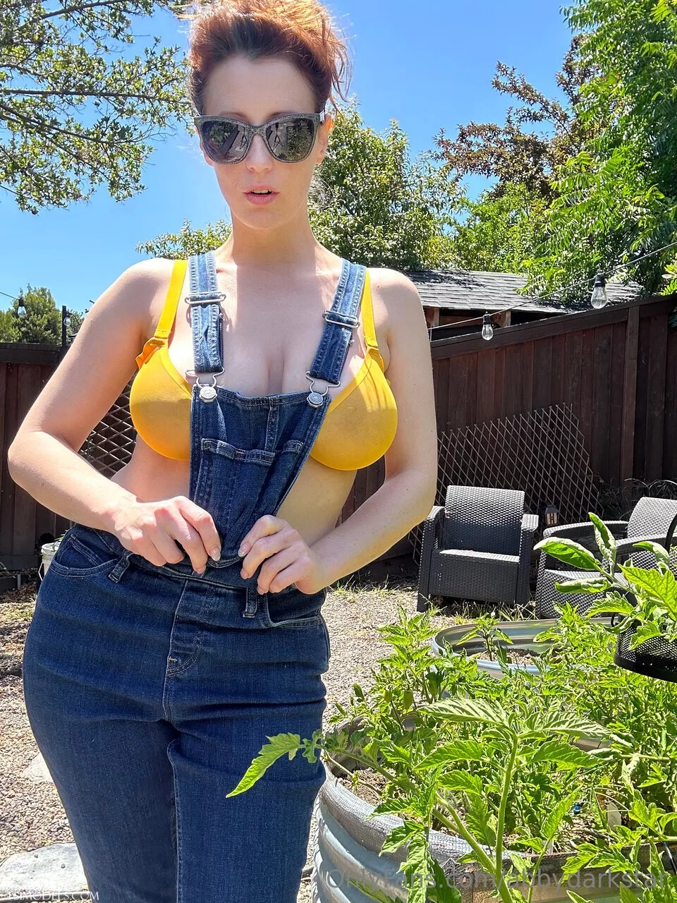 Abby DarkStar OnlyFans Gardener Boobs Tease Set - 4 Abby DarkStar OnlyFans Gardener Boobs Tease Set - 3
