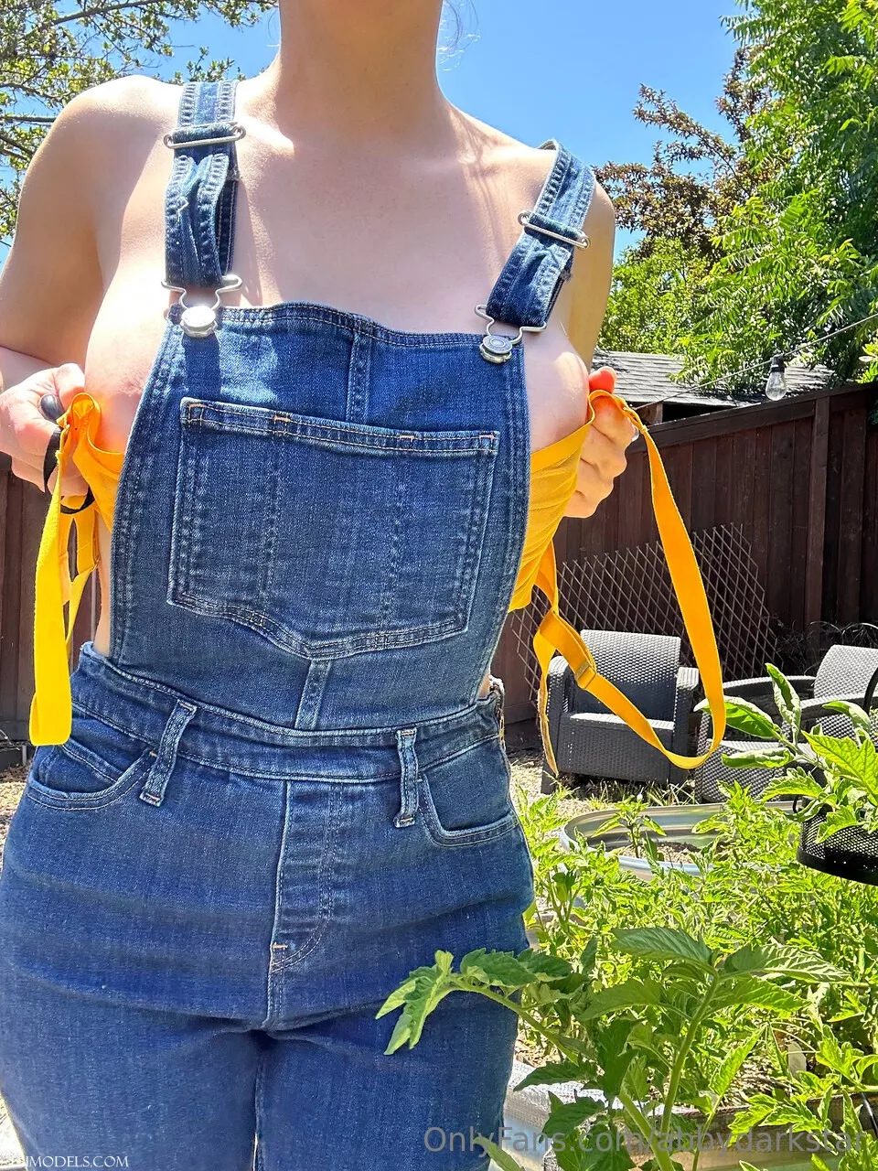 Abby DarkStar OnlyFans Gardener Boobs Tease Set - 22 Abby DarkStar OnlyFans Gardener Boobs Tease Set - 21