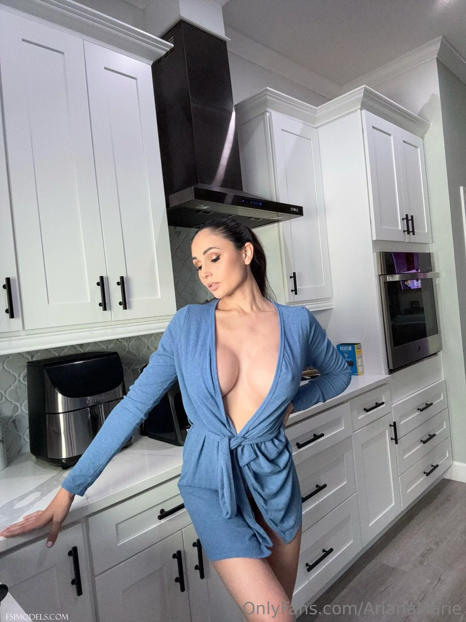 Ariana Marie OnlyFans Loungewear Nude Set - 4 Ariana Marie OnlyFans Loungewear Nude Set - 3