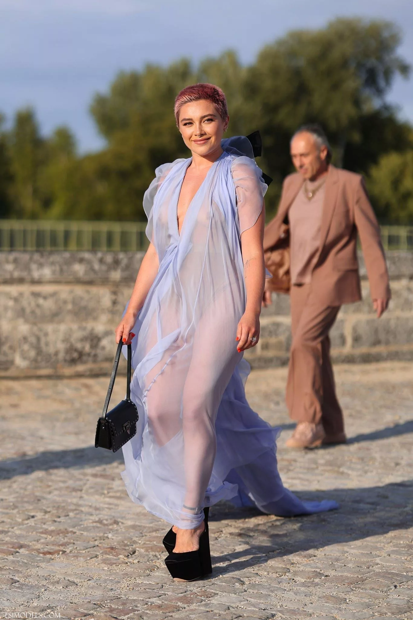 Florence Pugh Nude Ethereal Valentino See Through Gown Photos - 9