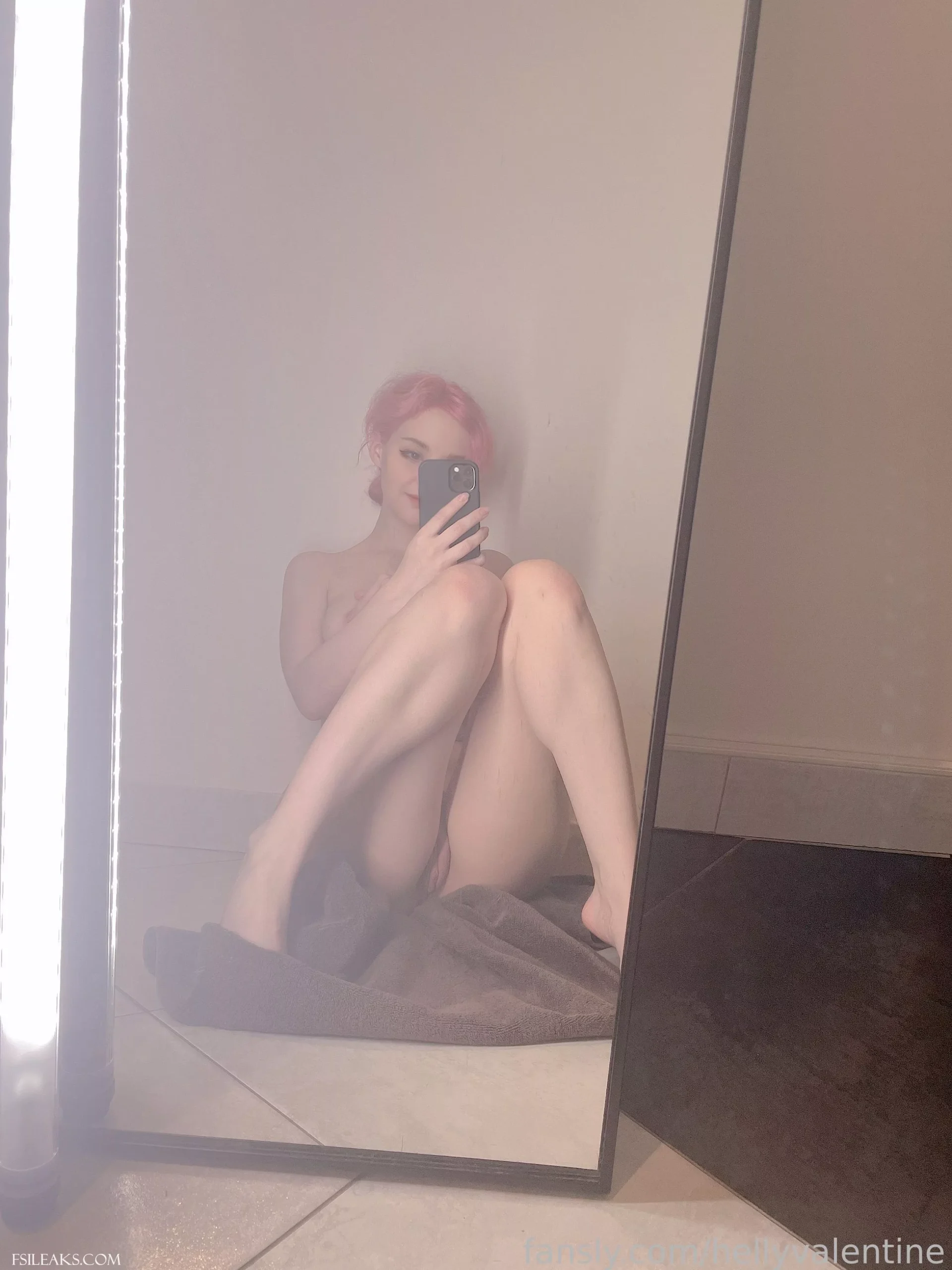 Helly Valentine OnlyFans After Shower Nude Set - 21