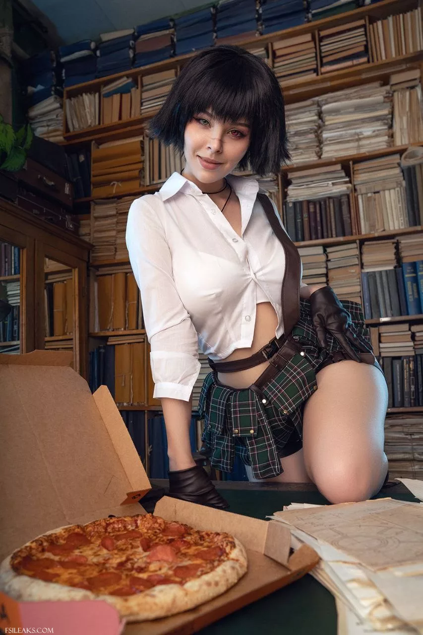 Helly Valentine OnlyFans Devil May Cry Cosplay Nude Set - 2 Helly Valentine OnlyFans Devil May Cry Cosplay Nude Set - 1