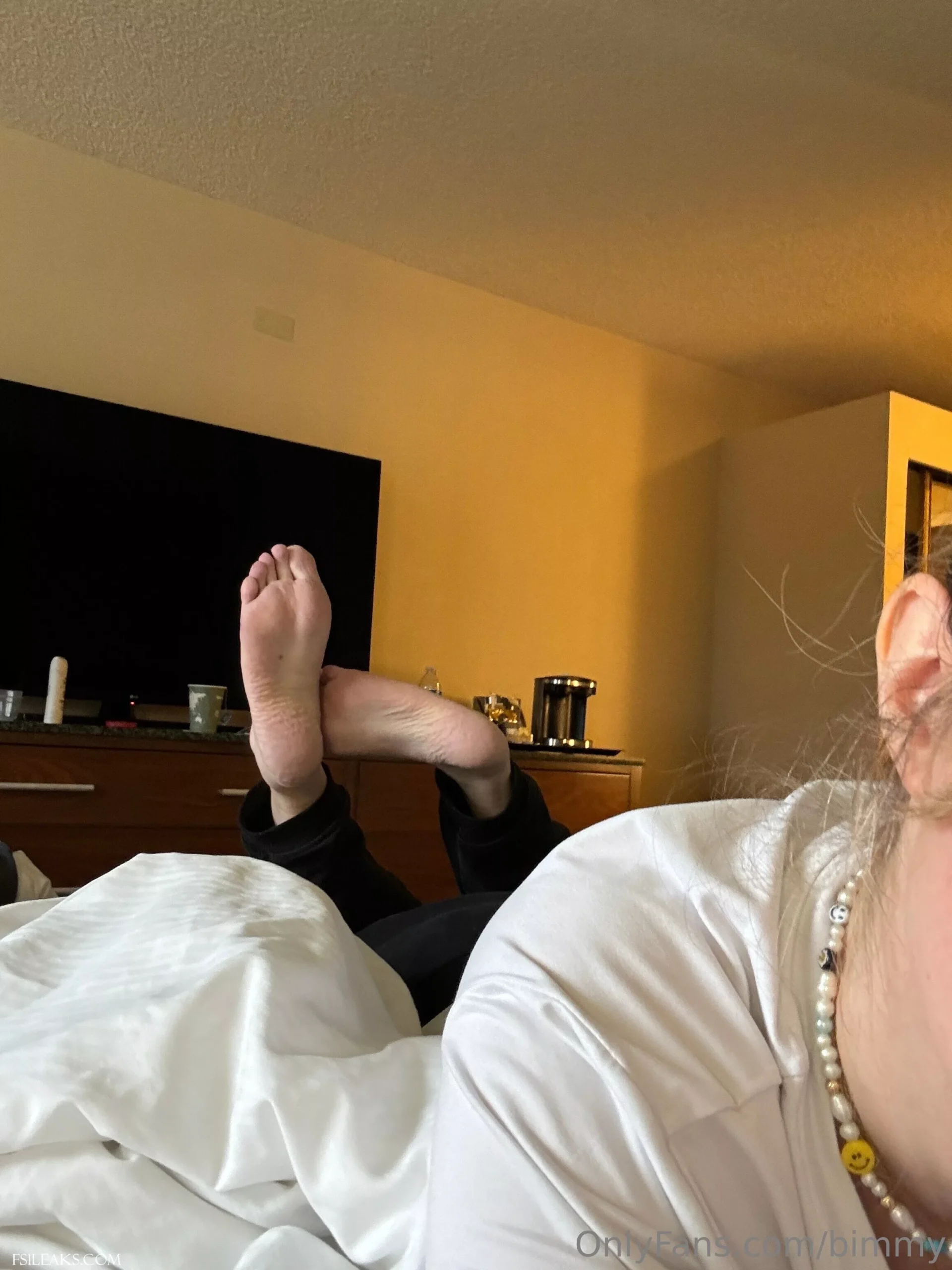 Barbara Dunkelman OnlyFans Nipple Tease Selfies - 6 Barbara Dunkelman OnlyFans Nipple Tease Selfies - 5