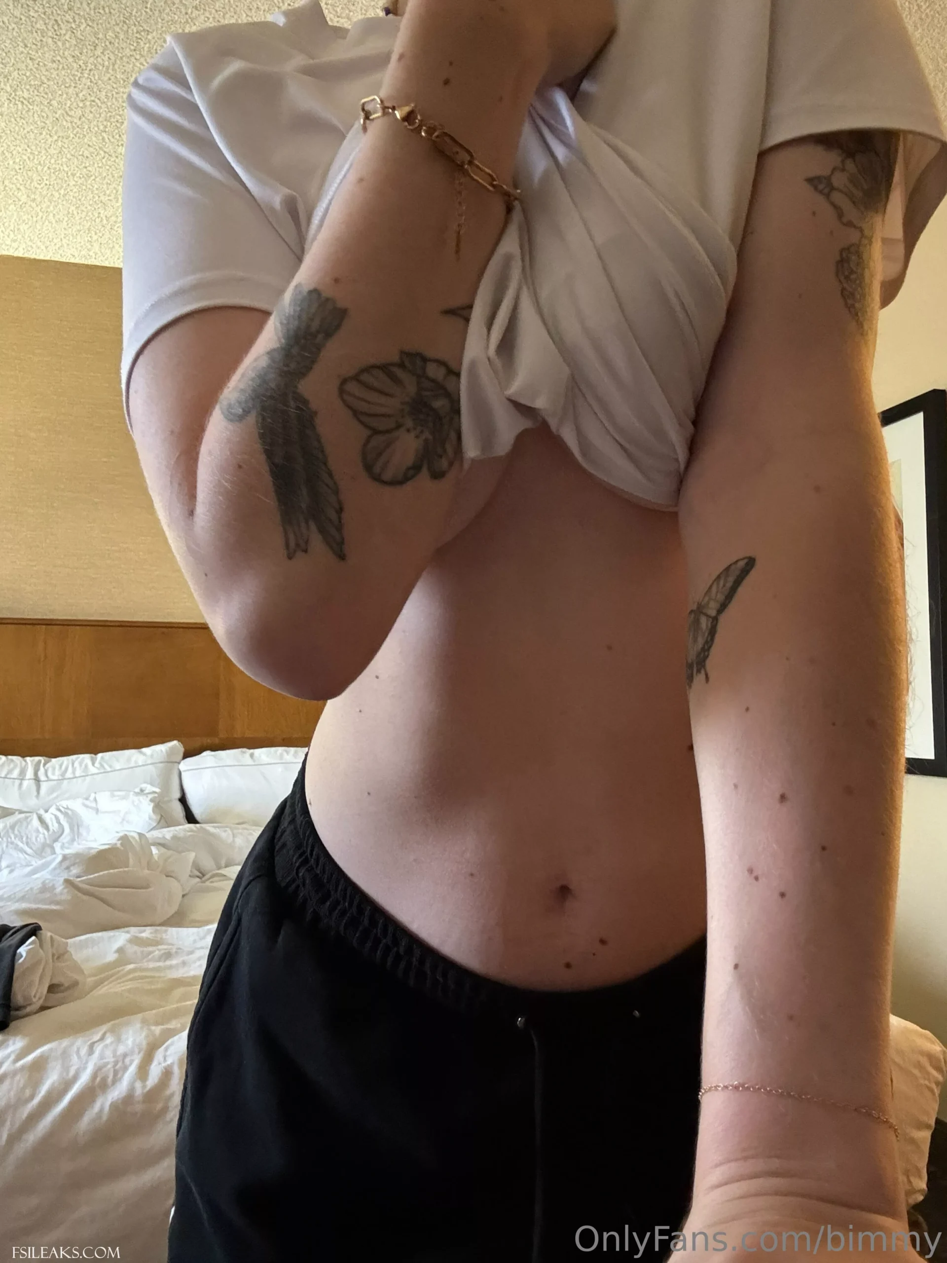 Barbara Dunkelman OnlyFans Nipple Tease Selfies - 12 Barbara Dunkelman OnlyFans Nipple Tease Selfies - 11