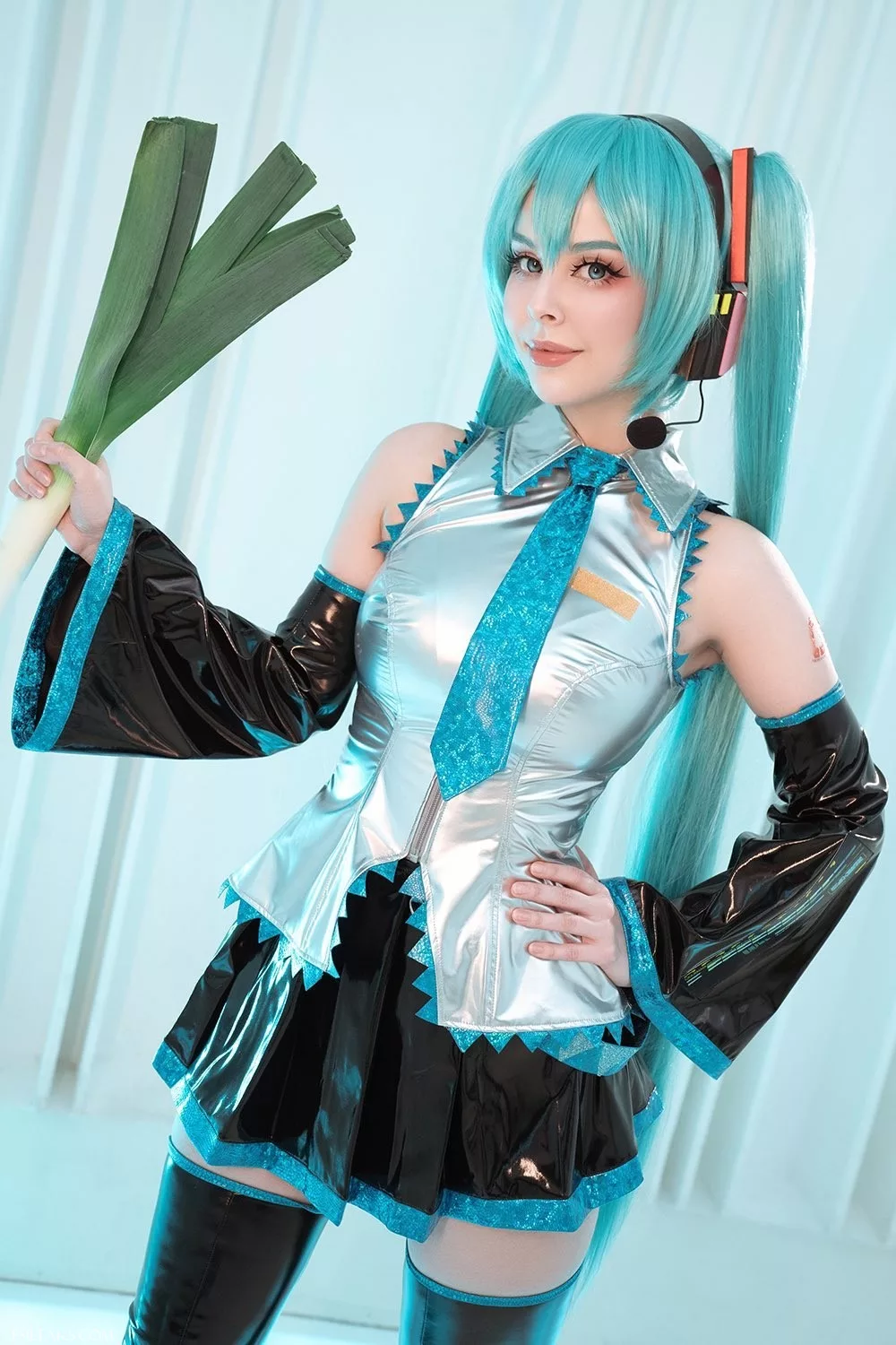 Helly Valentine Nude Pussy Hatsune Miku Cosplay Set - 4 Helly Valentine Nude Pussy Hatsune Miku Cosplay Set - 3