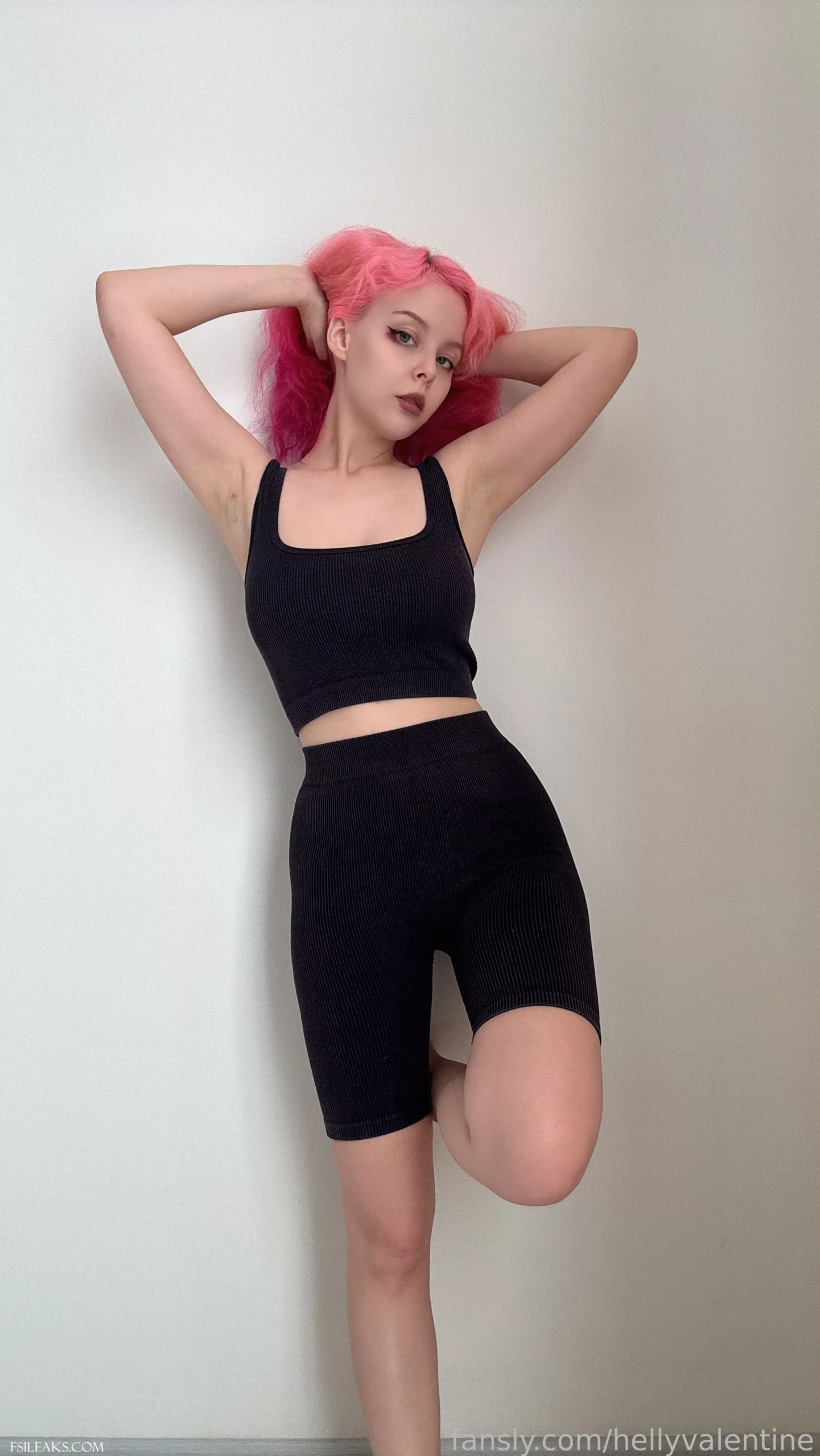 Helly Valentine OnlyFans Gym Girlfriend Cospaly Set - 34 Helly Valentine OnlyFans Gym Girlfriend Cospaly Set - 33