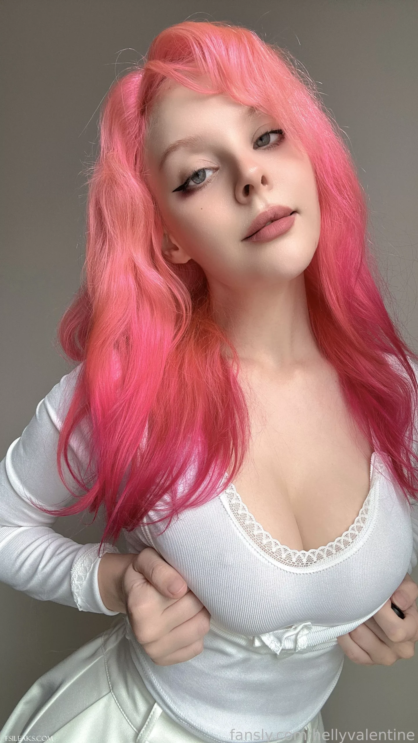 Helly Valentine OnlyFans White Short Skirts Set - 26 Helly Valentine OnlyFans White Short Skirts Set - 25