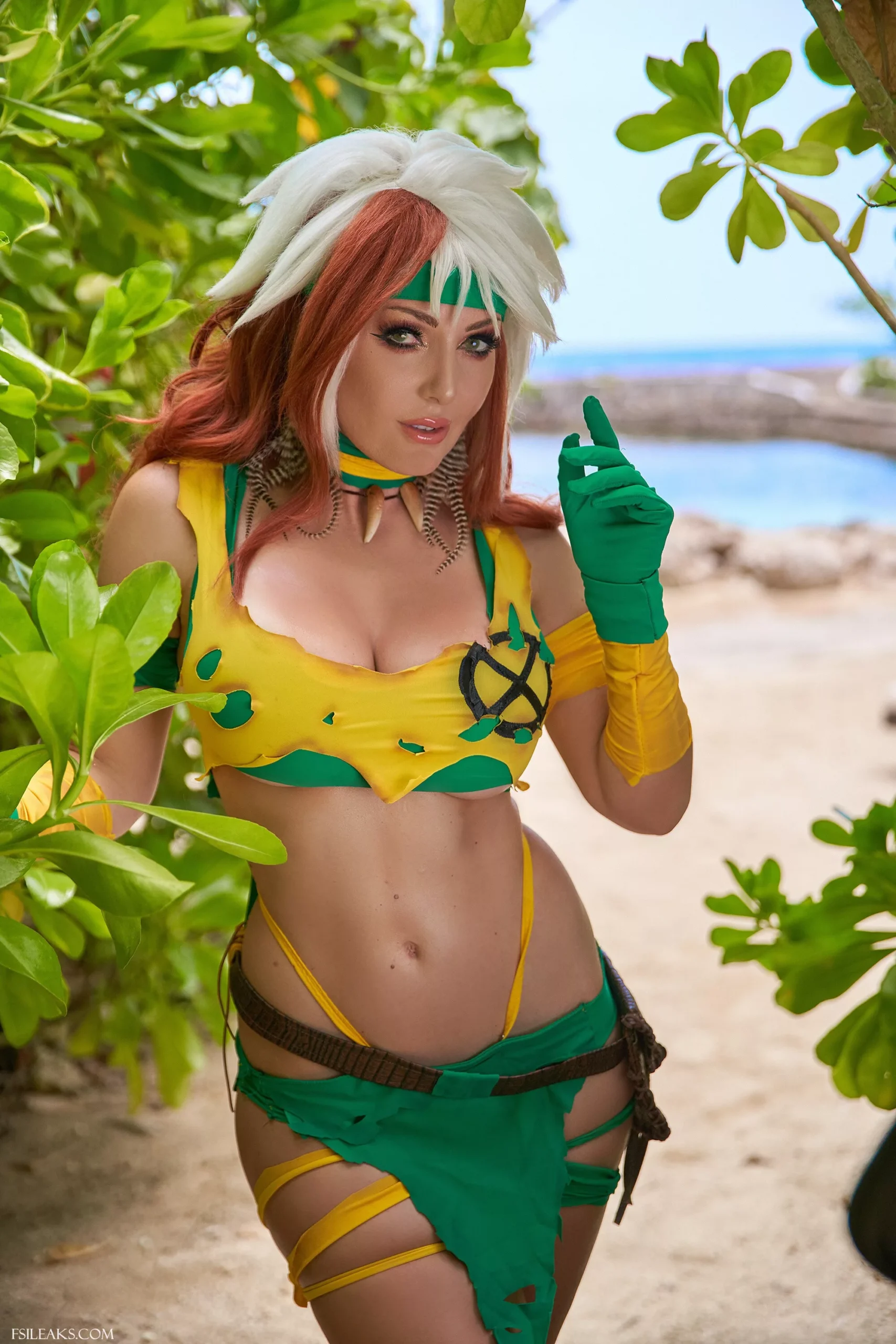 Jessica Nigri Rogue the X-Men Cosplay Set - 12 Jessica Nigri Rogue the X-Men Cosplay Set - 11
