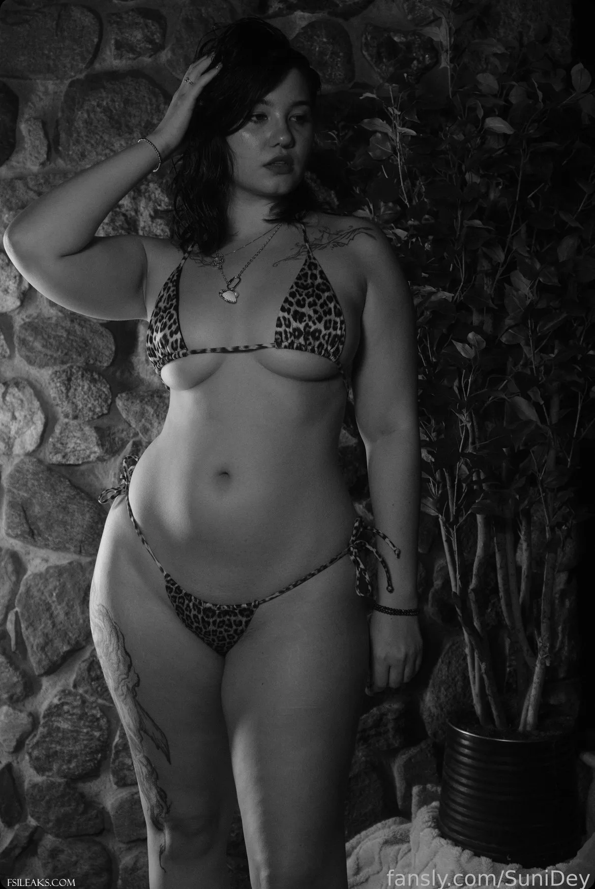 Sunidey Fansly Leopard Microkini Black & White Tease Set - 4 Sunidey Fansly Leopard Microkini Black & White Tease Set - 3