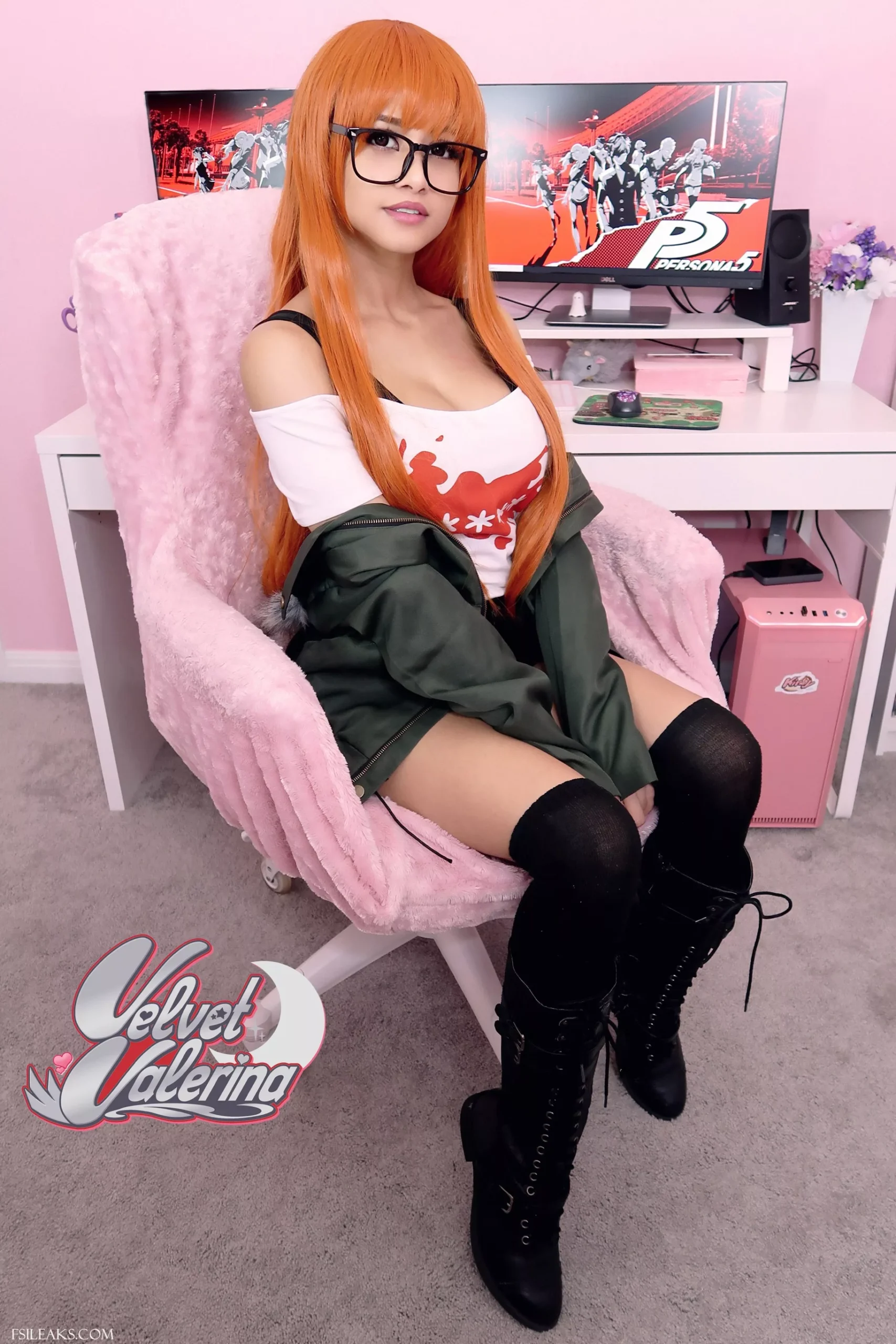 Velvet Valerina OnlyFans Gamer Girl Nude Cosplay Set - 2 Velvet Valerina OnlyFans Gamer Girl Nude Cosplay Set - 1