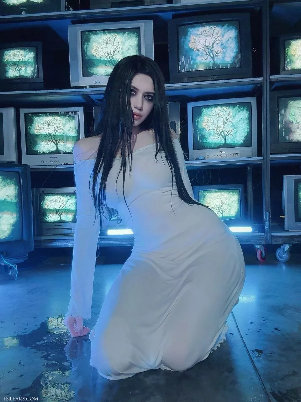 Alina Becker Samara Morgan Sexy Cosplay Set - 8 Alina Becker Samara Morgan Sexy Cosplay Set - 7