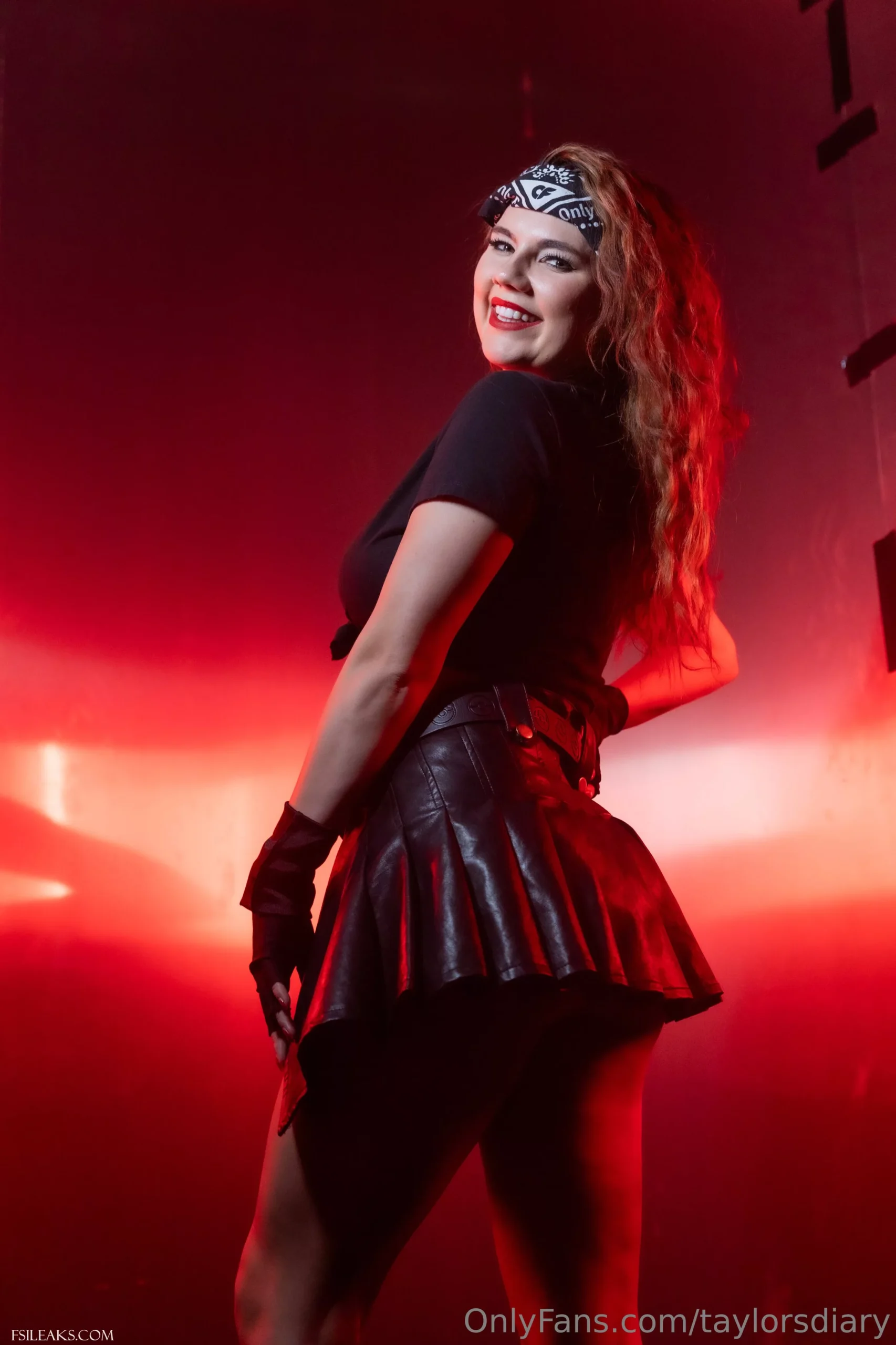 Dare Taylor OnlyFans Team Rocket Grunt Nude Cosplay Set - 15