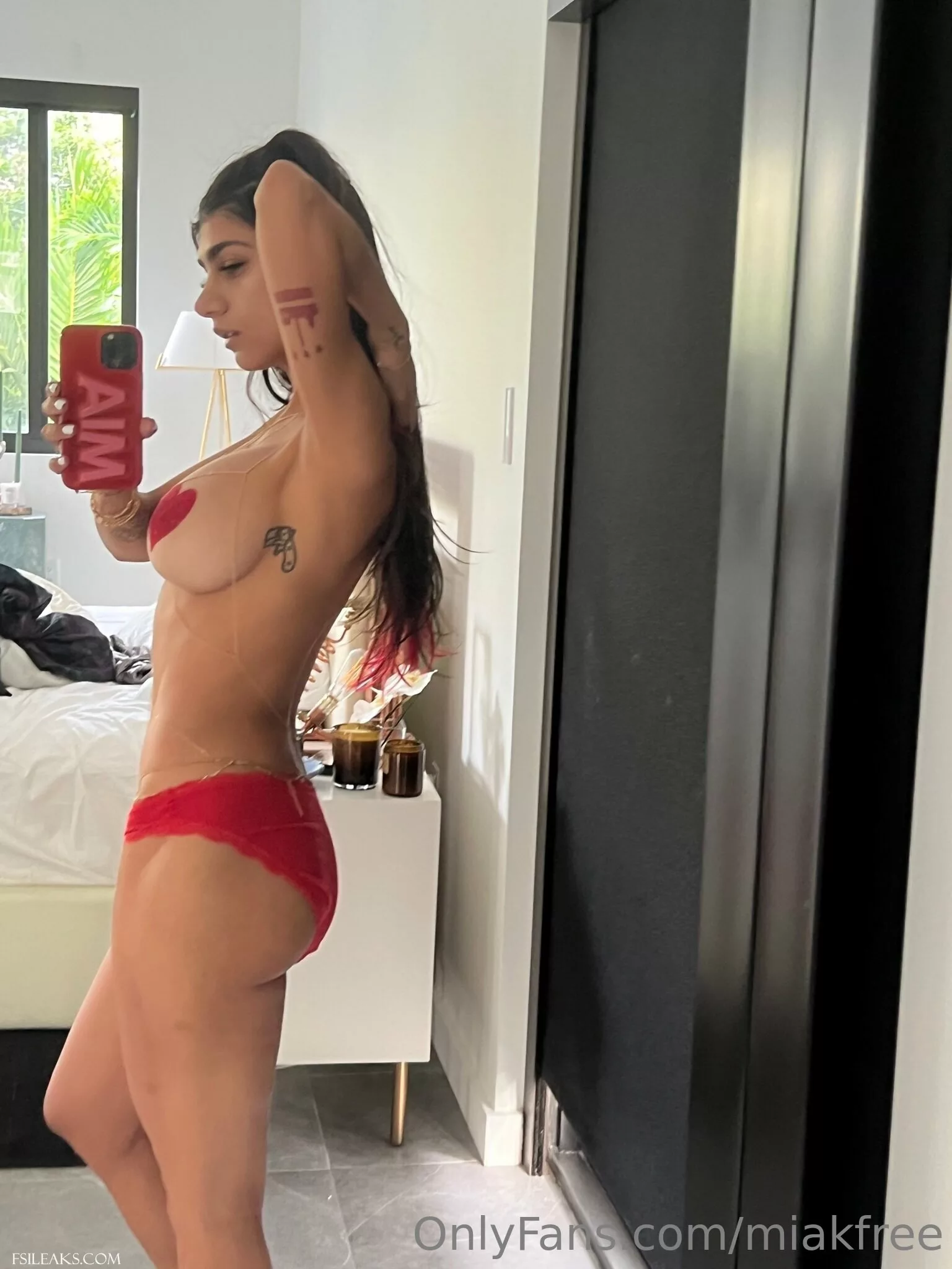 Mia Khalifa OnlyFans Red Nipple Pasties Tease Set - 2 Mia Khalifa OnlyFans Red Nipple Pasties Tease Set - 1