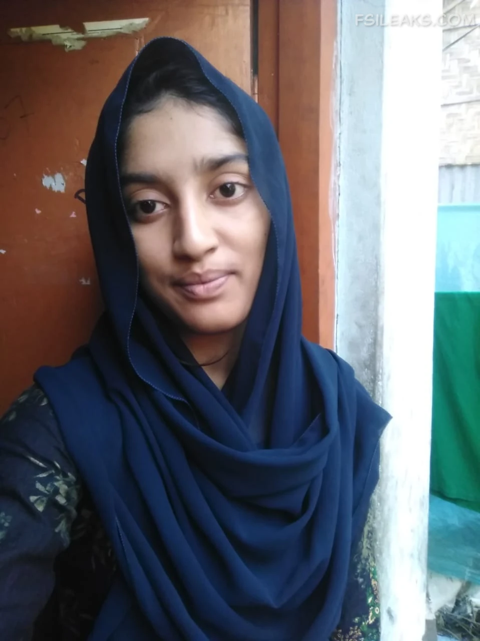 Bangladeshi Cute Girl Showing Boobs Nude Photos - 2 Bangladeshi Cute Girl Showing Boobs Nude Photos - 1