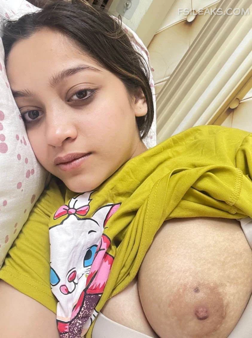 Beautiful Chubby Girl Showing Her Boobs Nude Show Photos - 16 Beautiful Chubby Girl Showing Her Boobs Nude Show Photos - 15