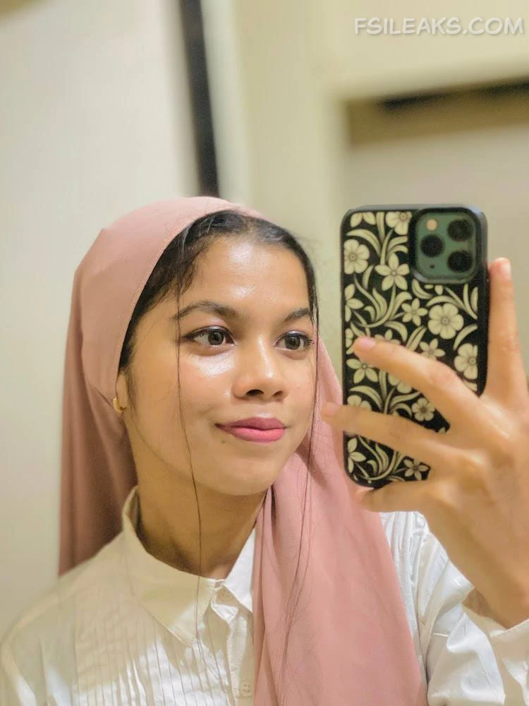 Beautiful Cute Hijabi Girlfriend Nude Show Photos Part 1 - 13