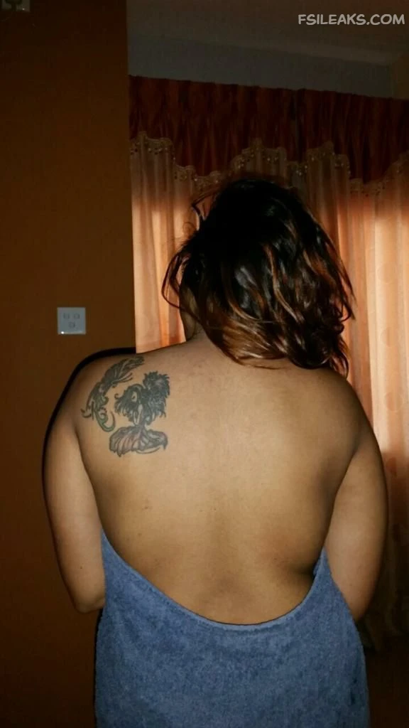 Beautiful Sri Lankan Milf Nude Show Photos - 7