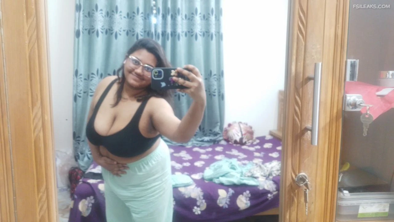 Big Chubby Tanker Girlfriend Nude Show Photos - 42 Big Chubby Tanker Girlfriend Nude Show Photos - 41