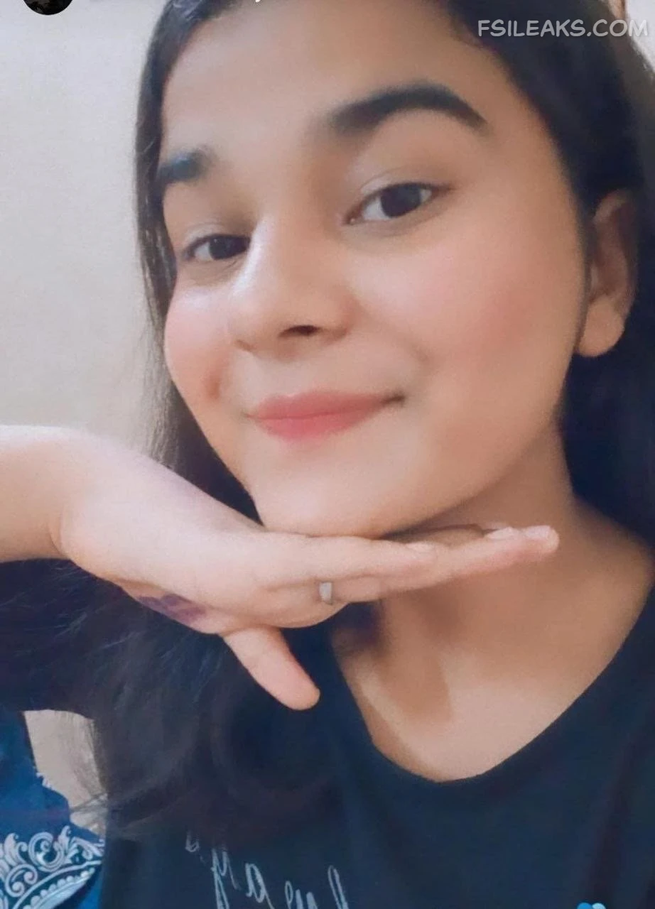 Busty Girl Showing Asshole Nude Show Photos - 2 Busty Girl Showing Asshole Nude Show Photos - 1