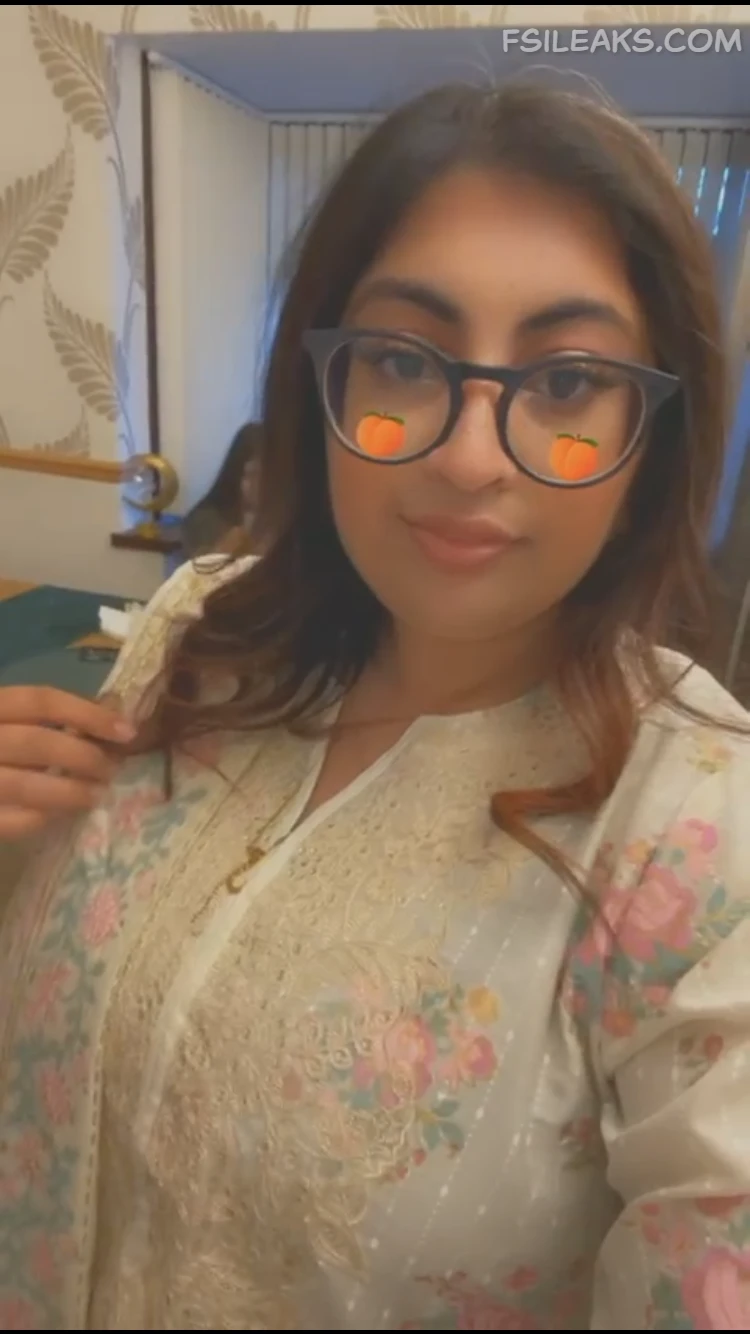 Busty Tanker Punjabi Girl Boobs Show Photos - 7