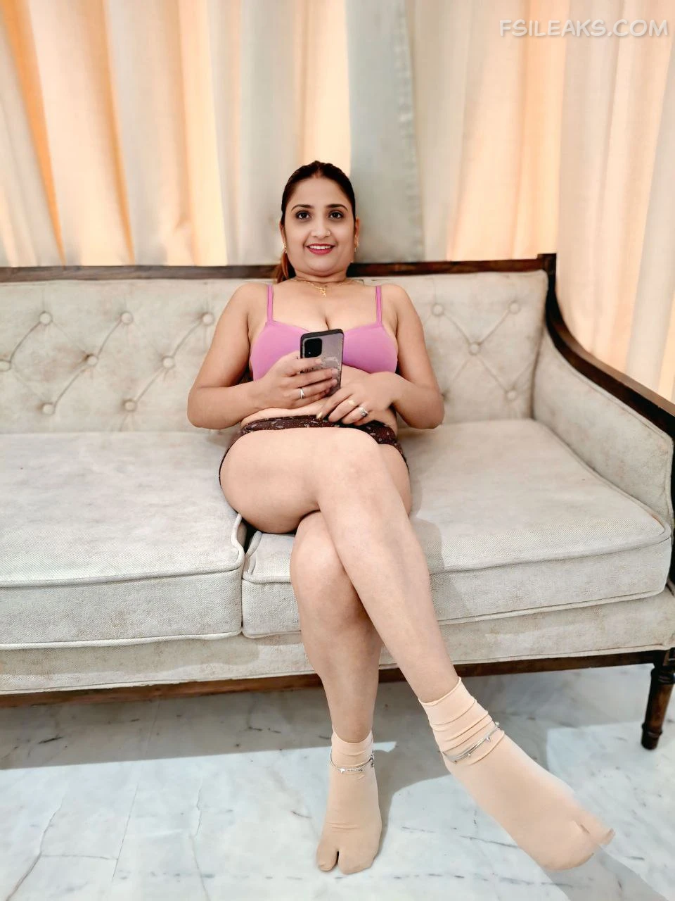 Cock Rich Wife Nude Show Photos - 4 Cock Rich Wife Nude Show Photos - 3