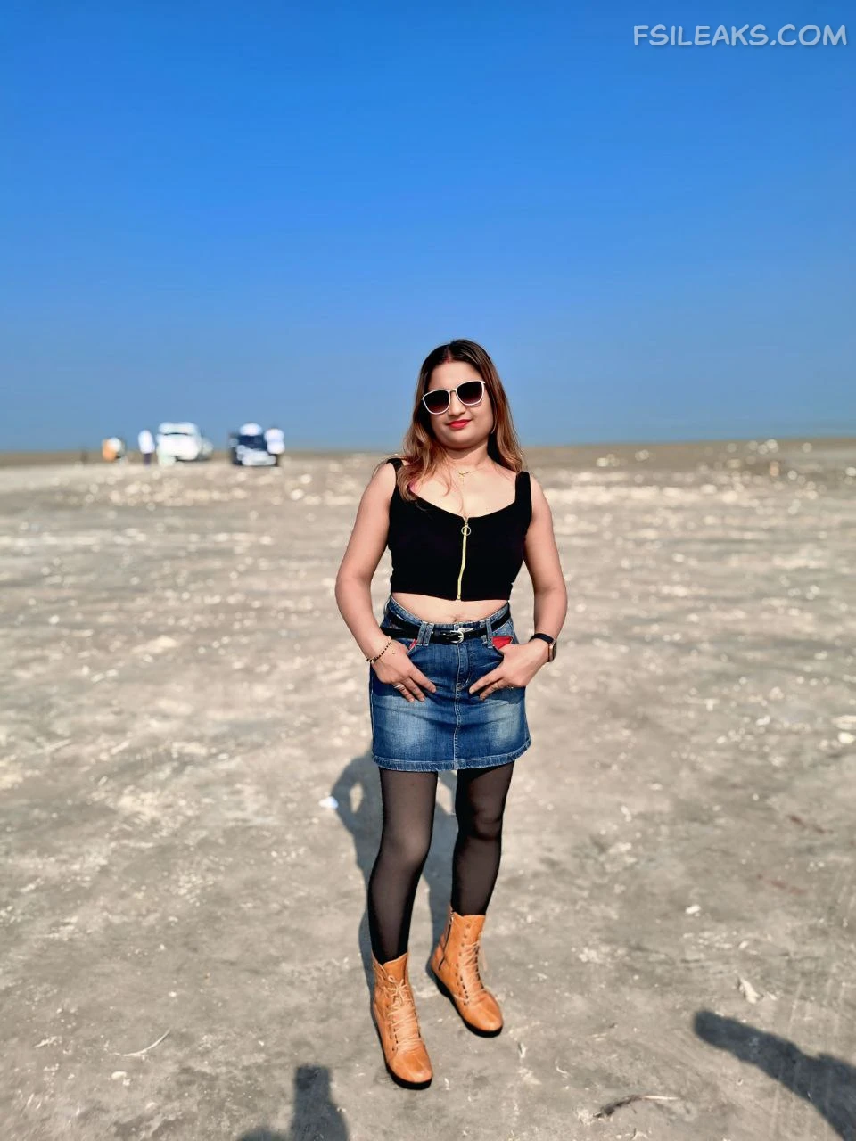 Cock Rich Wife Nude Show Photos - 22 Cock Rich Wife Nude Show Photos - 21