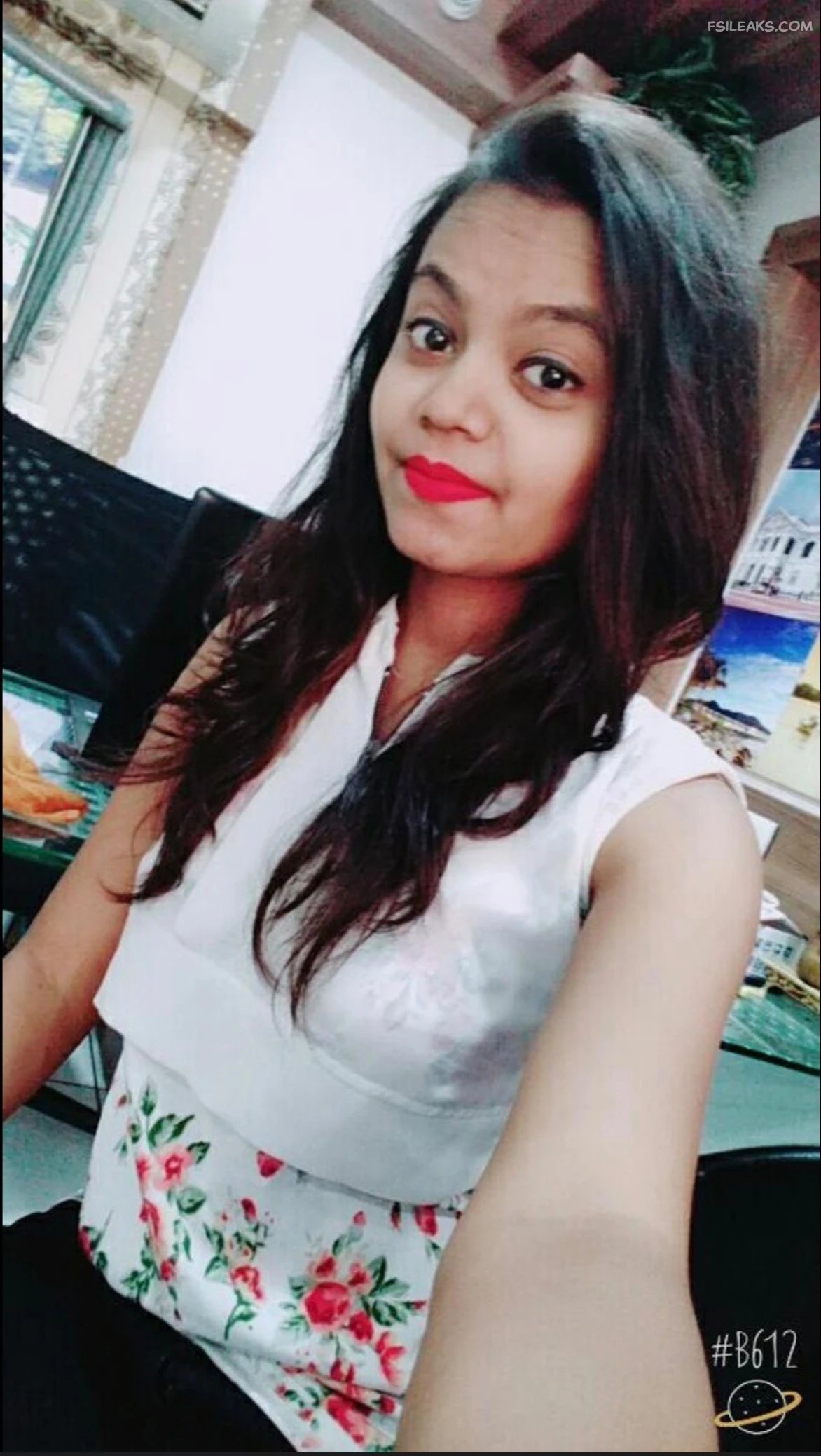 Cute Slim Young Girl Nude Show Photos - 1