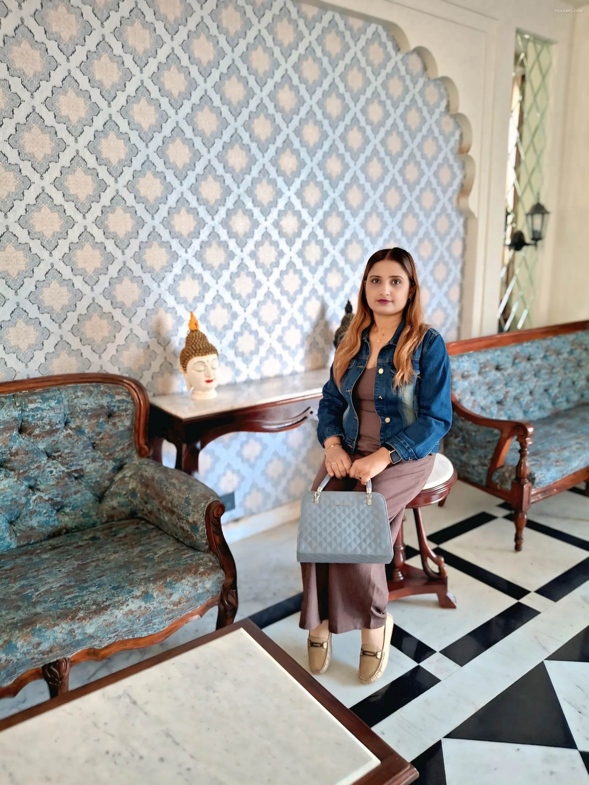 Cute Young Girlfriend Nude Show Photos - 41