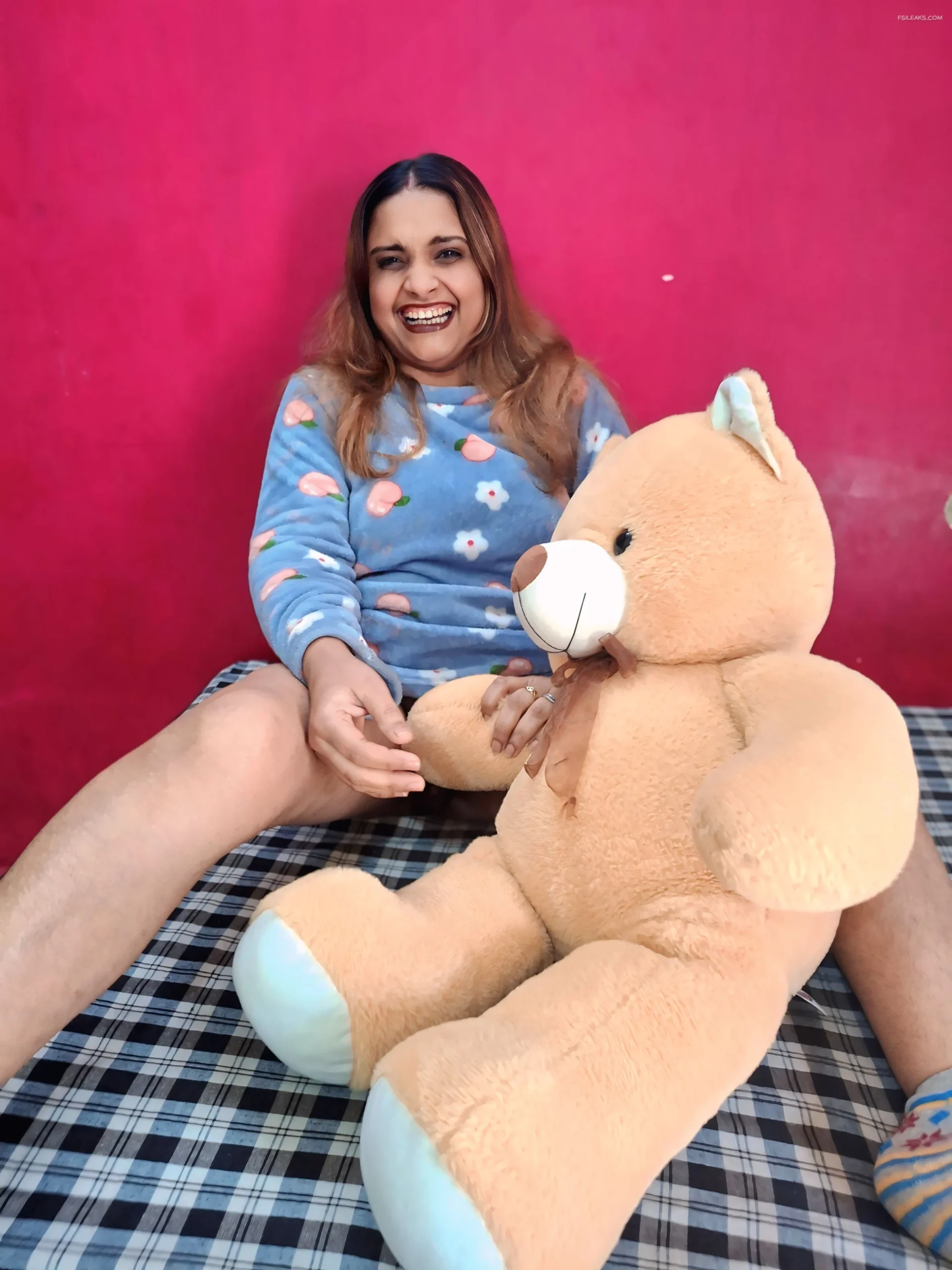 Cute Young Girlfriend Nude Show Photos - 19