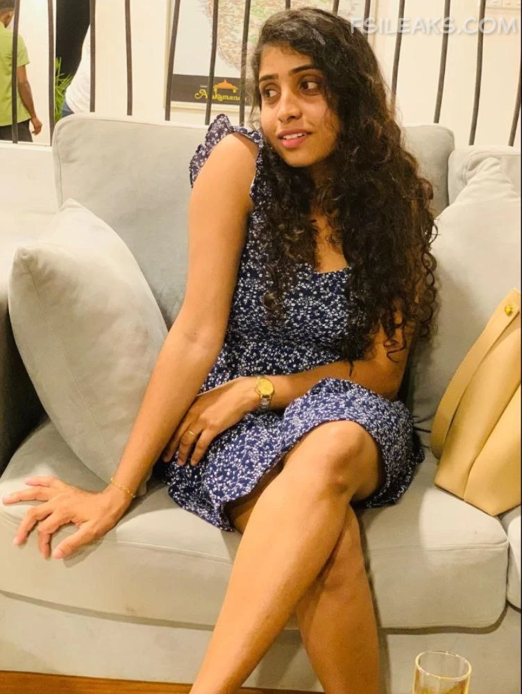 Gorgeous Sri Lankan Girl Nude Show Photos - 25