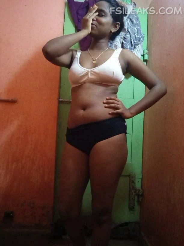 Hot Tamil Aunty Nude Show Photos - 4 Hot Tamil Aunty Nude Show Photos - 3