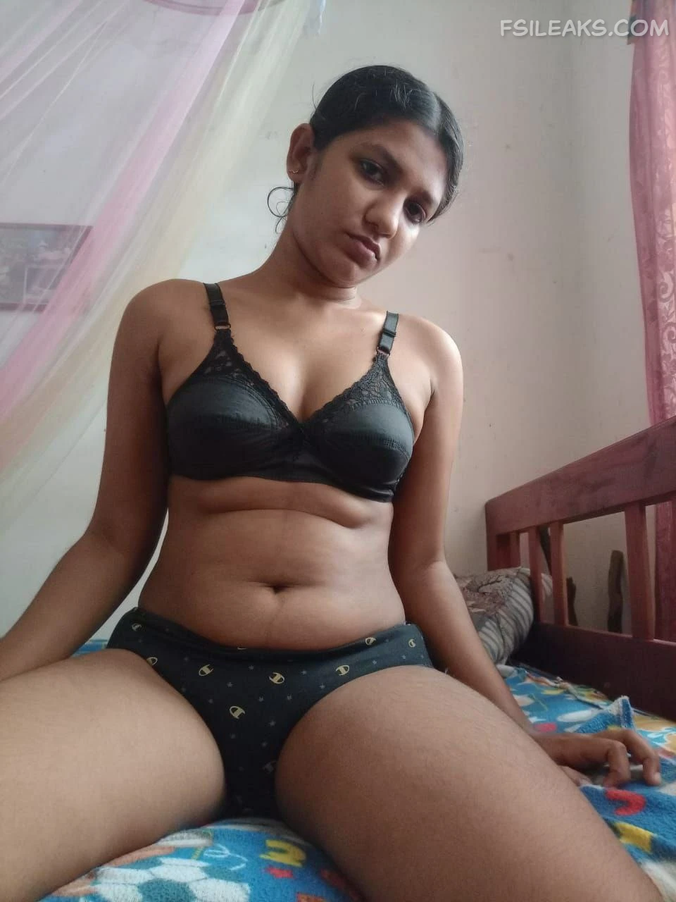 Innocent Sri Lankan Girl Showing Big Boobs Nude Photos - 2 Innocent Sri Lankan Girl Showing Big Boobs Nude Photos - 1