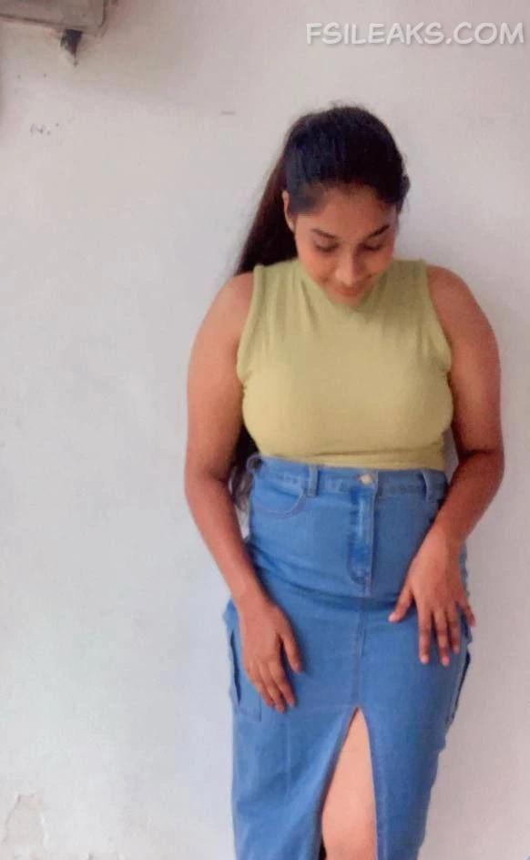 Married Indian Couple Nude Show Photos - 17