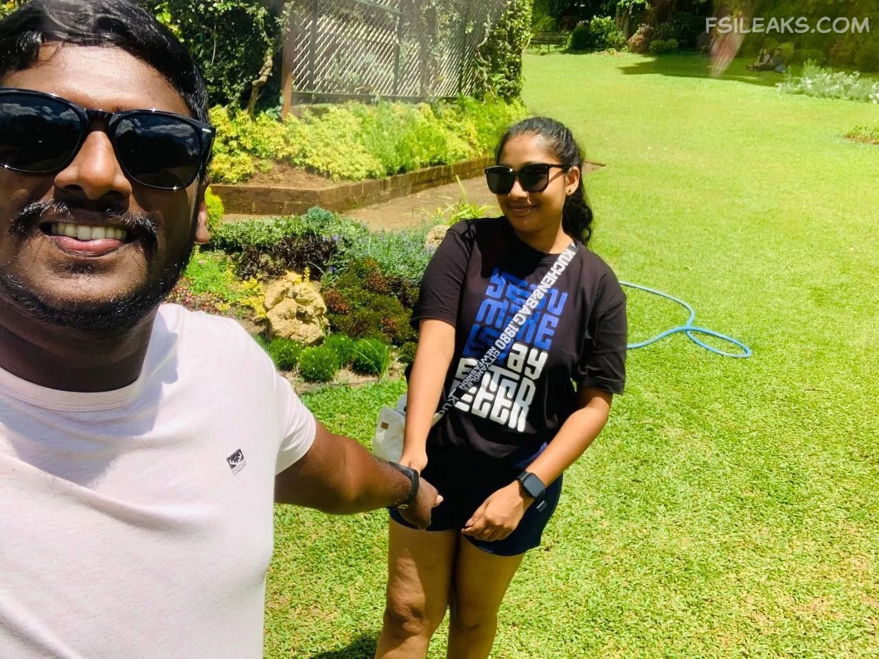 Married Indian Couple Nude Show Photos - 19