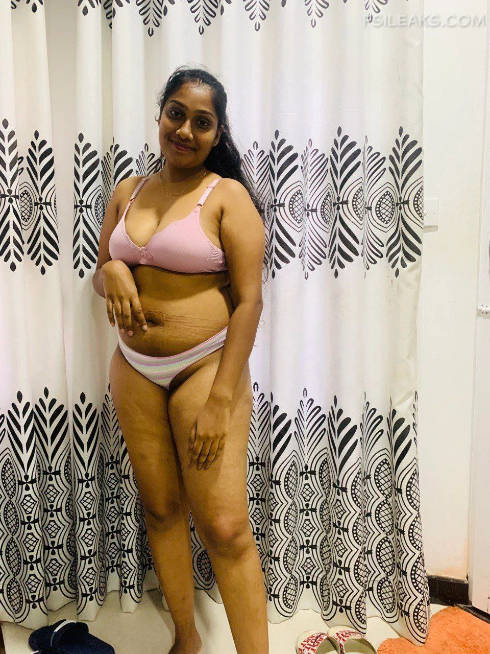 Married Indian Couple Nude Show Photos - 1