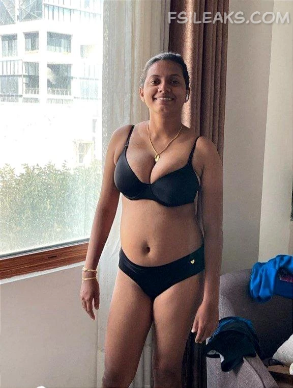 Rich Desi Housewife Nude Show Photos - 12 Rich Desi Housewife Nude Show Photos - 11