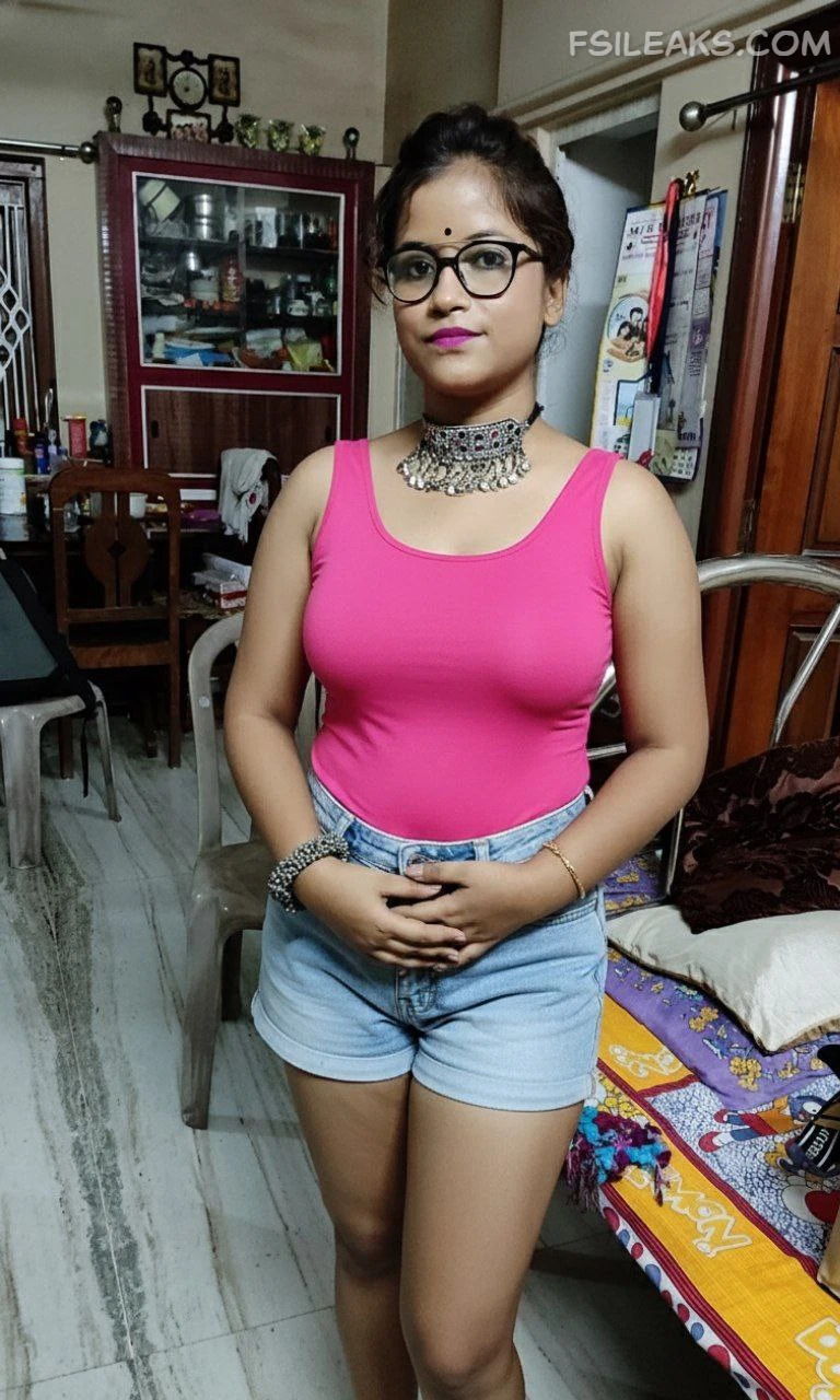 Sexy Bengali Wife Nude Show Photos - 5