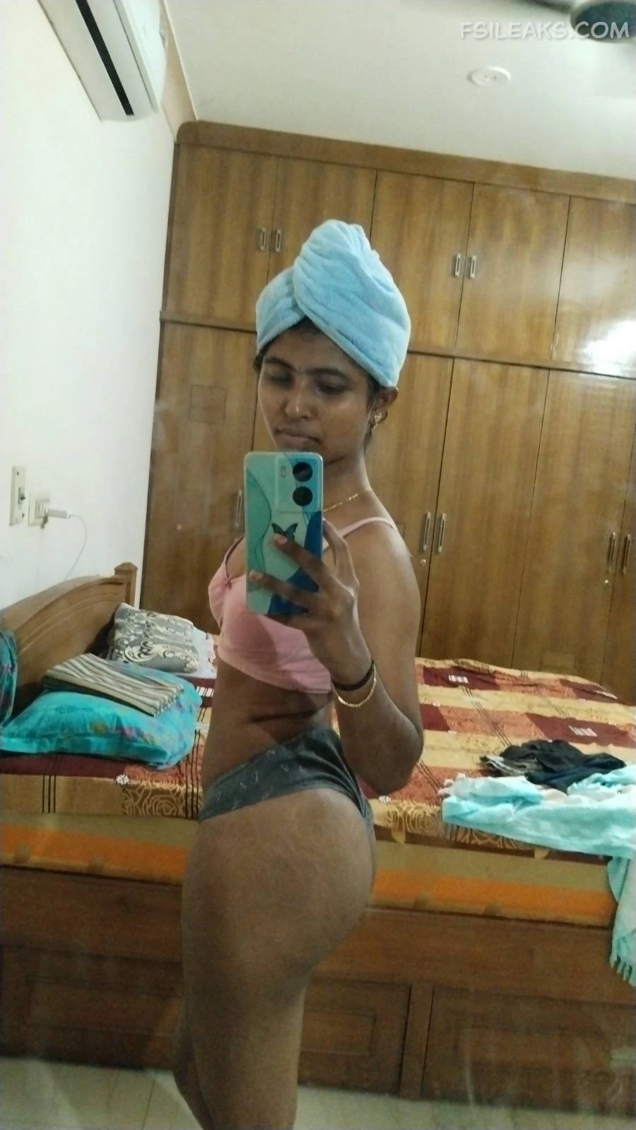 Slim Bengali Teen(18+) Girl Bedroom Boobs Nude Show Photos - 33