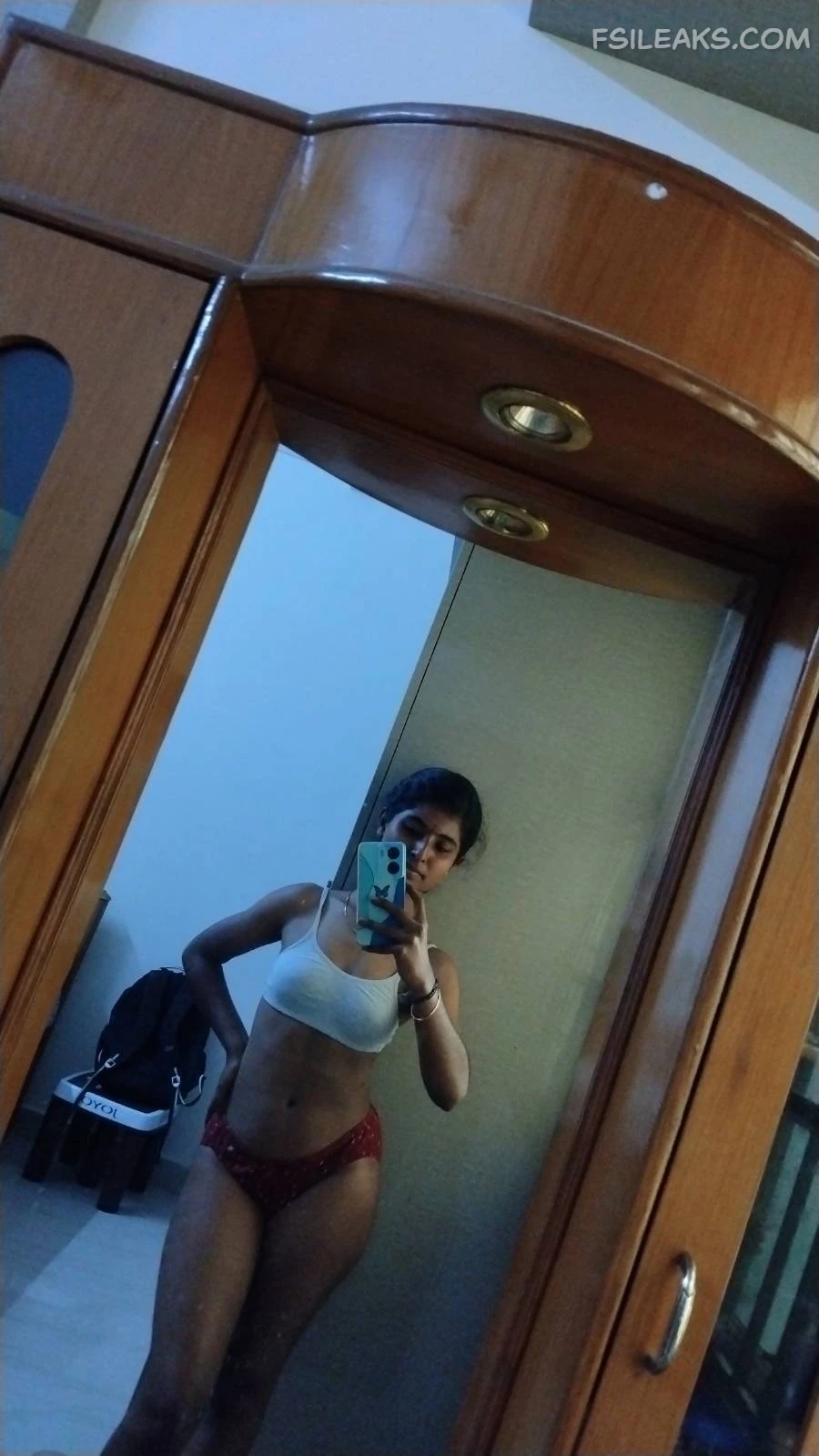 Slim Bengali Teen(18+) Girl Bedroom Boobs Nude Show Photos - 9