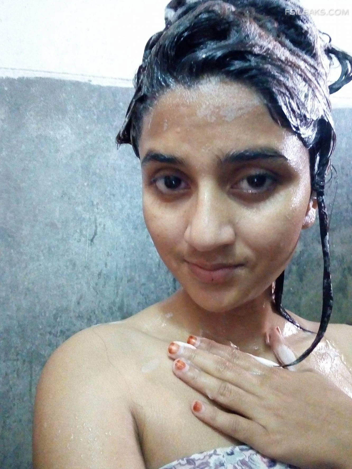 Slim Bengali Teen(18+) Girl Boobs Nude Show Photos - 51